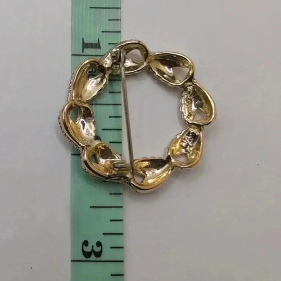 CORO brooch feather wreath GoldTone excellent used condition - Picture 4 of 4